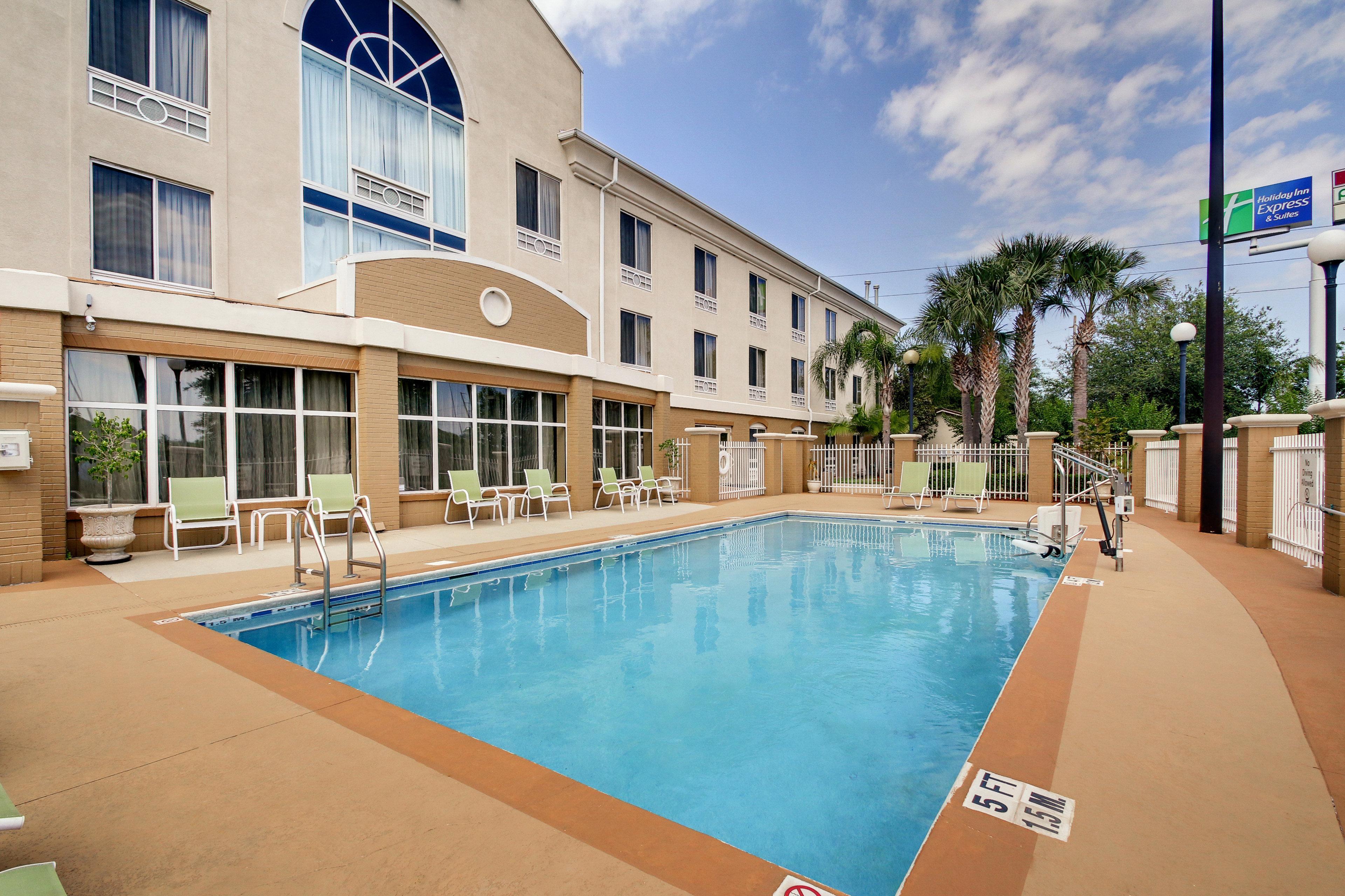 Holiday Inn Express & Suites Jacksonville South - I-295, An Ihg Hotel Exterior photo