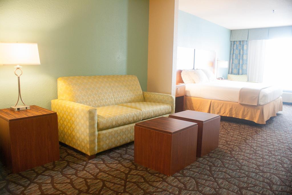 Holiday Inn Express & Suites Jacksonville South - I-295, An Ihg Hotel Room photo